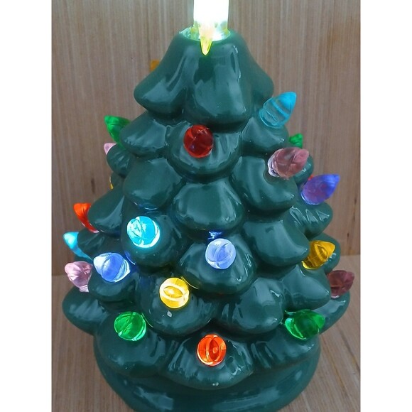 Mini Ceramic Christmas Tree with Lights & Star - small flaw - battery operated - Picture 8 of 14